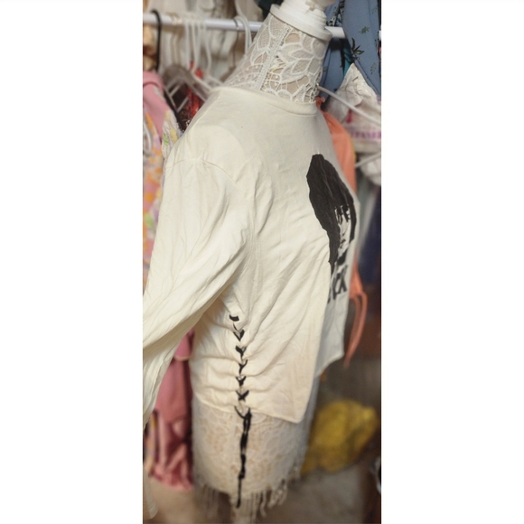 Cream Graphic Rock Long Sleeve Top - Picture 3 of 3